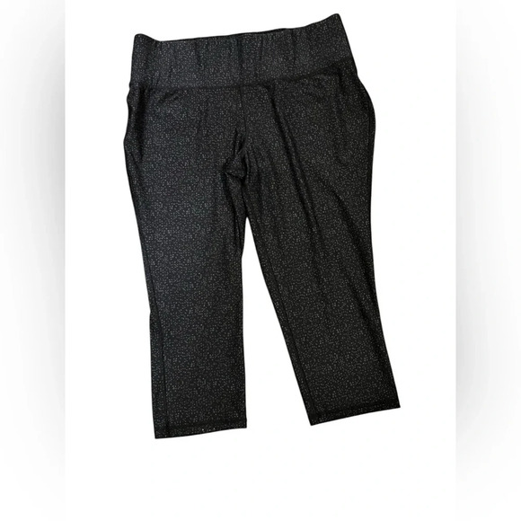 Women’s LIVI Active Cropped Leggings Plus Size 18/20 black gray speckled - Picture 1 of 5